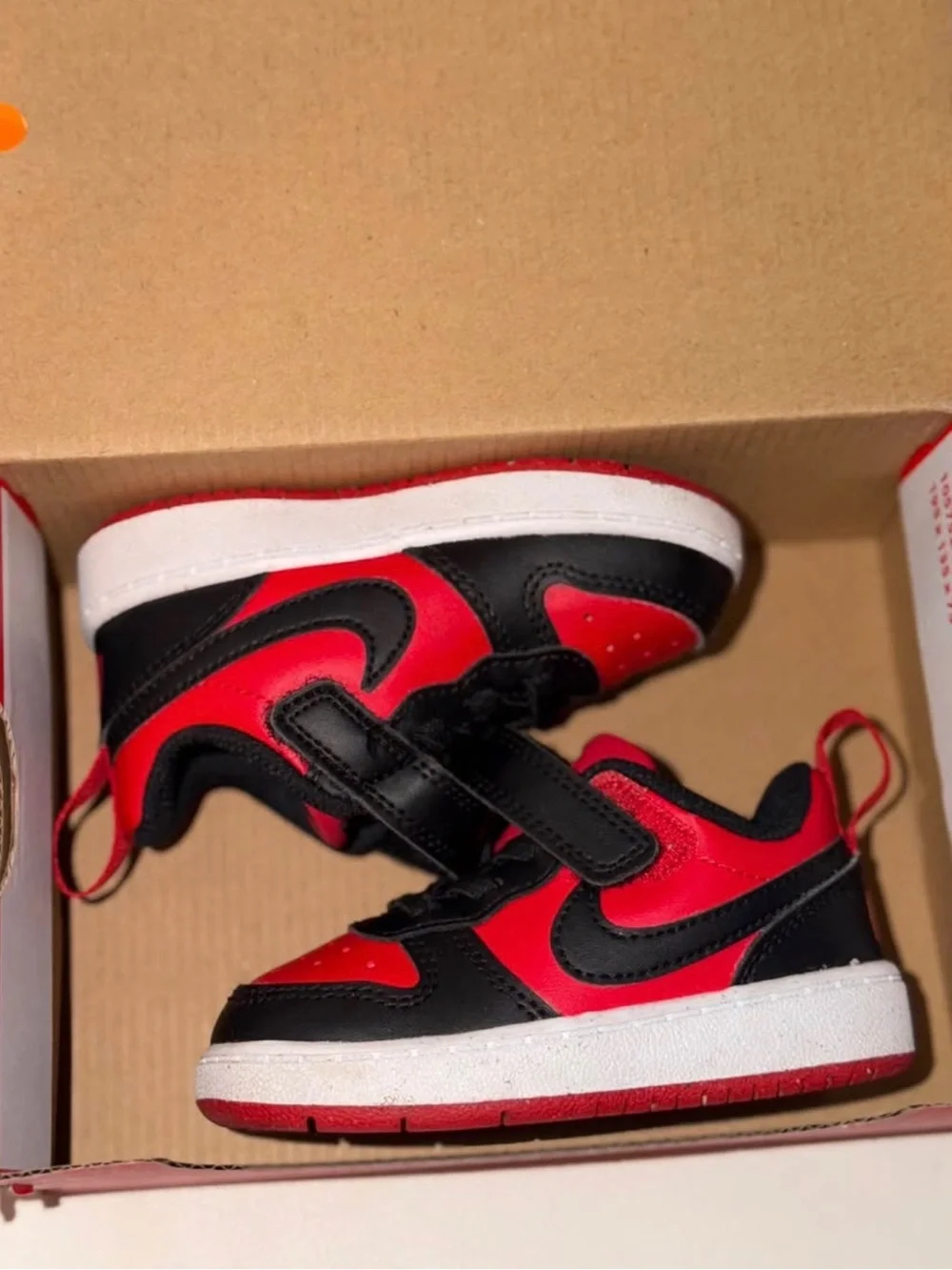 Nike Kids Black & Red Low-Top Sneakers with Hook-and-Loop Strap